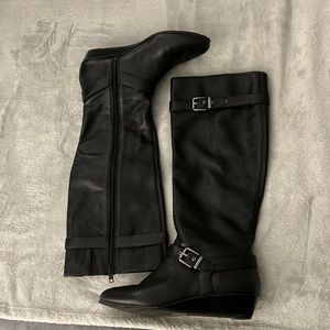 Worn once! Arturo Chiang size 8 leather, black, small wedge boots.